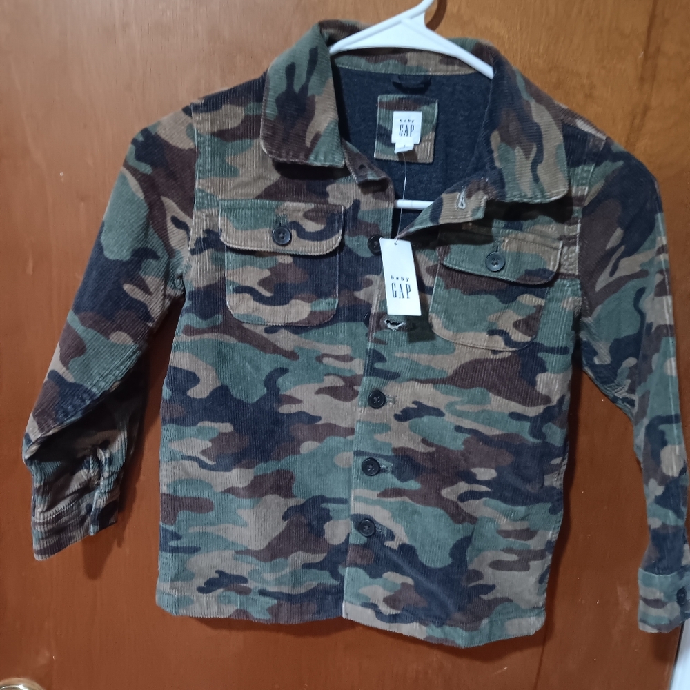 Kids GAP Camouflage corduroy Shirt jacket. Size 5